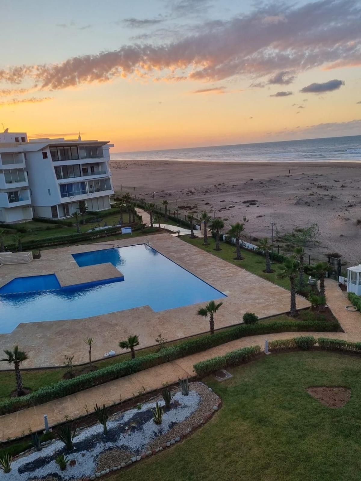 Sidi Rahal Blue View, Beachfront Wide Seaview With Pool Buitenkant foto